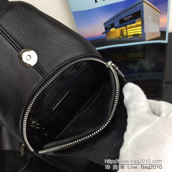 普拉達PRADA原單 最新款男士胸包-專櫃品質1BD265黑色 自然摔紋皮 PHY1614